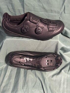 Men's Black Cycling Shoes with Dual Dial Closure
